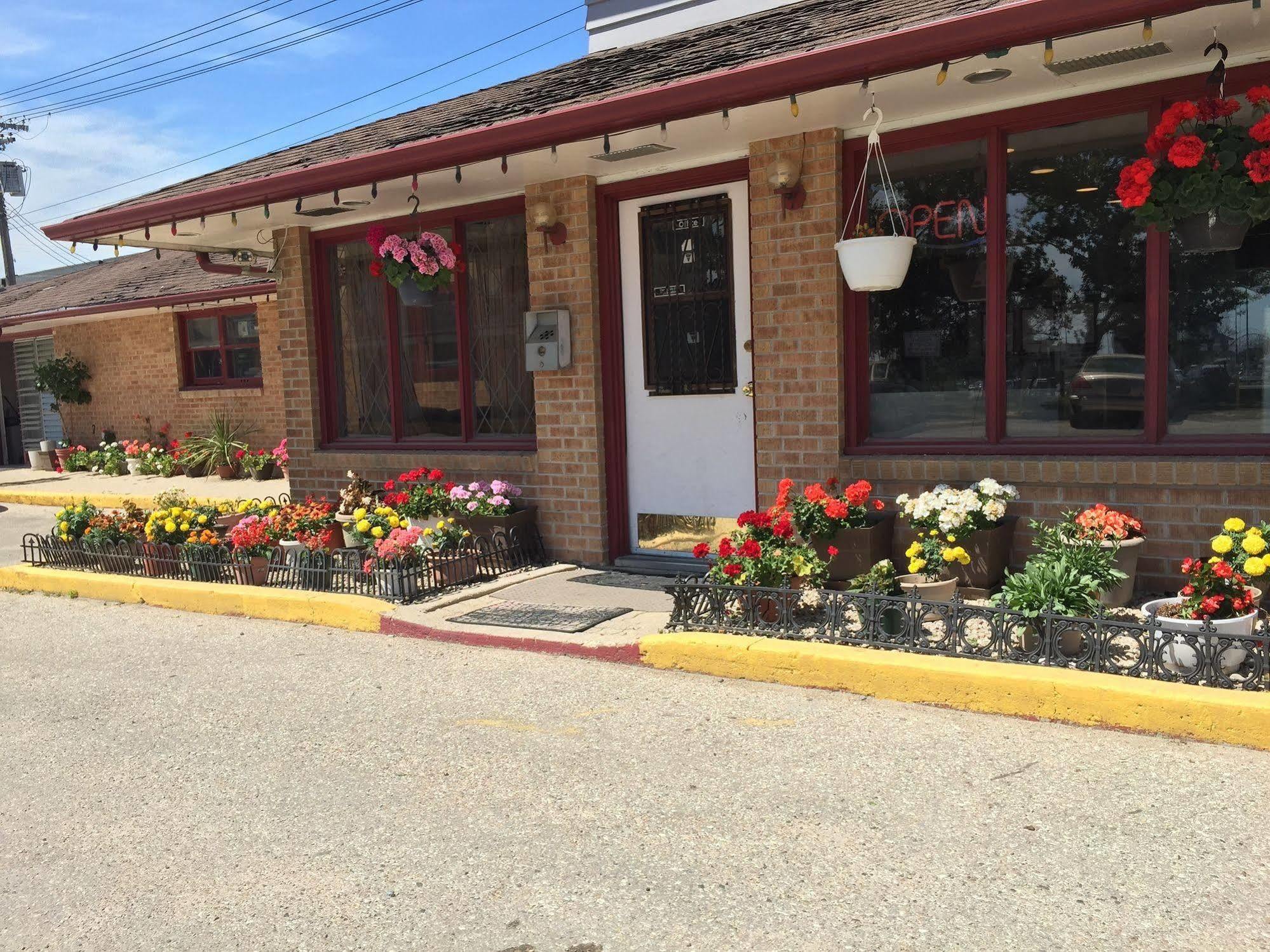 The Capri Motel Winnipeg Exterior foto