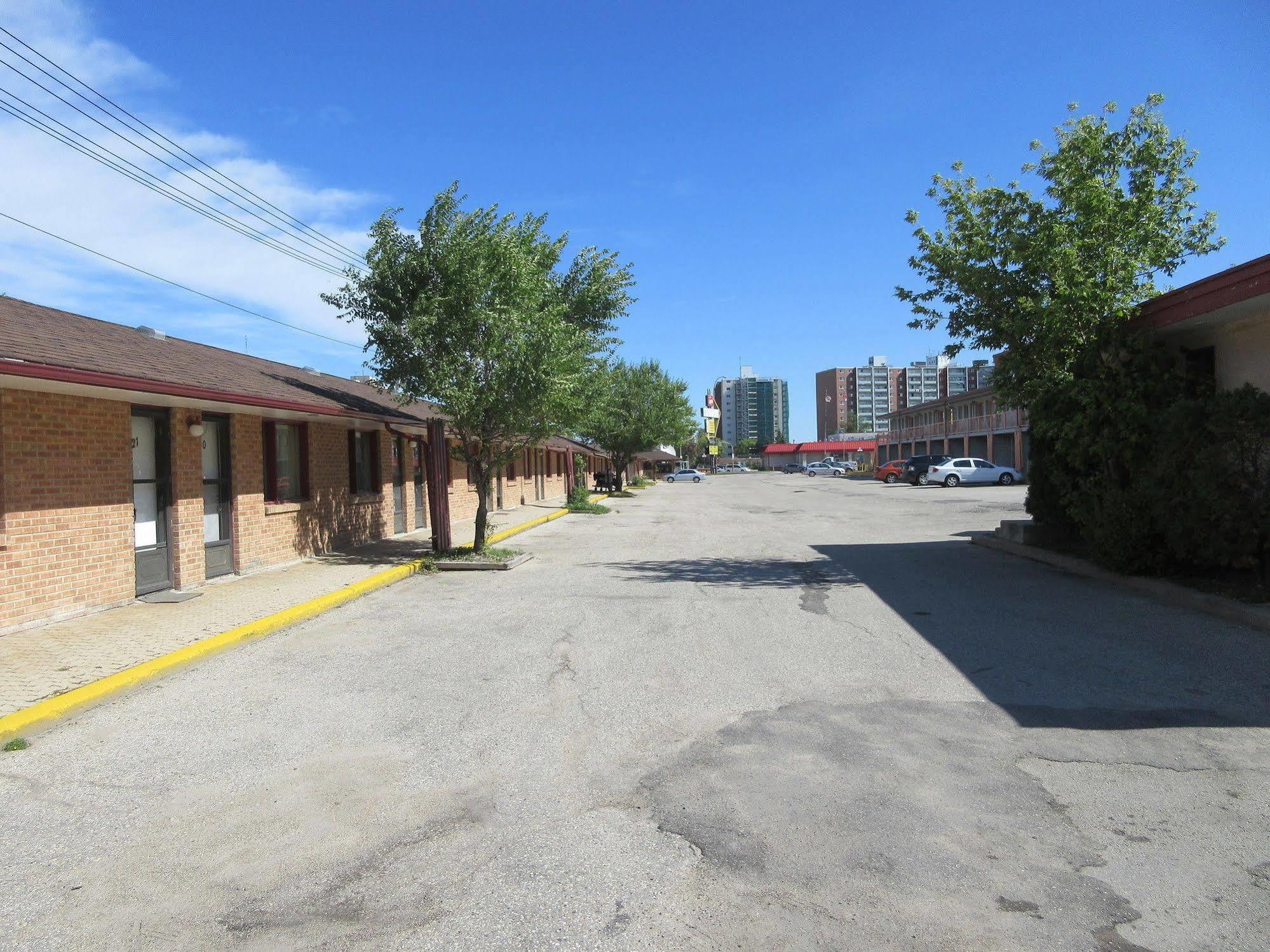 The Capri Motel Winnipeg Exterior foto